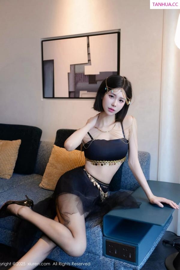   [XiuRen]高清写真图 2025.06.18 No.10427 奶芙酱-EVA 黑色内衣第11张图片